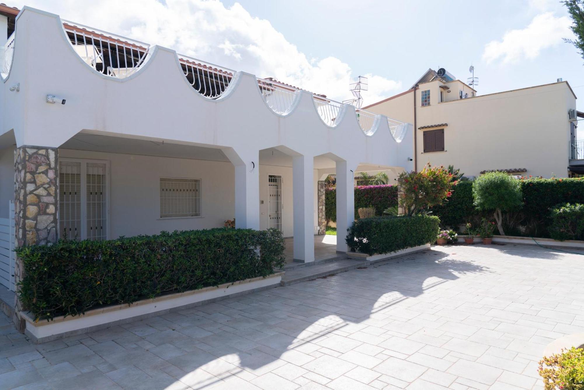 Villa Claudia E Simone Карини Номер фото